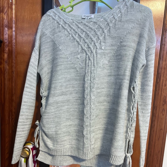 grey winter sweater - Picture 1 of 3